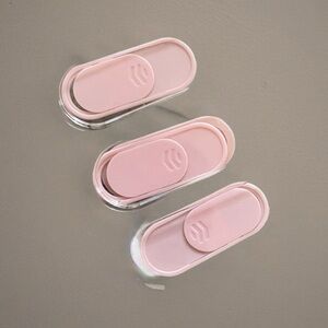 Webcam cover to protect privacy